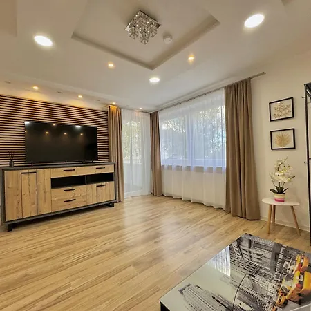 Modern Neuburg Sp - Neu - 2 Zimmer, Komfort, Ausgestattet, Smart Tv, Wi-fi
