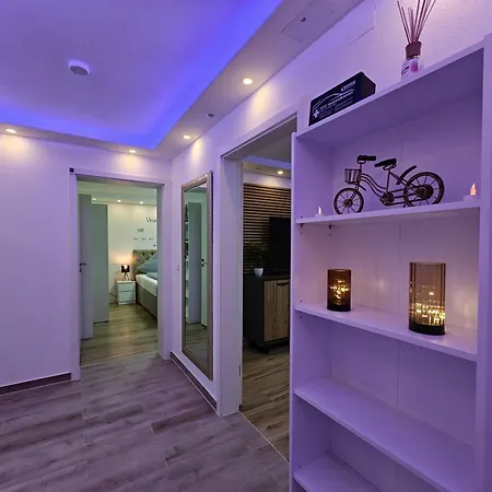 Lejlighed Modern Neuburg Sp - Neu - 2 Zimmer, Komfort, Ausgestattet, Smart Tv, Wi-fi Neuburg an Der Donau